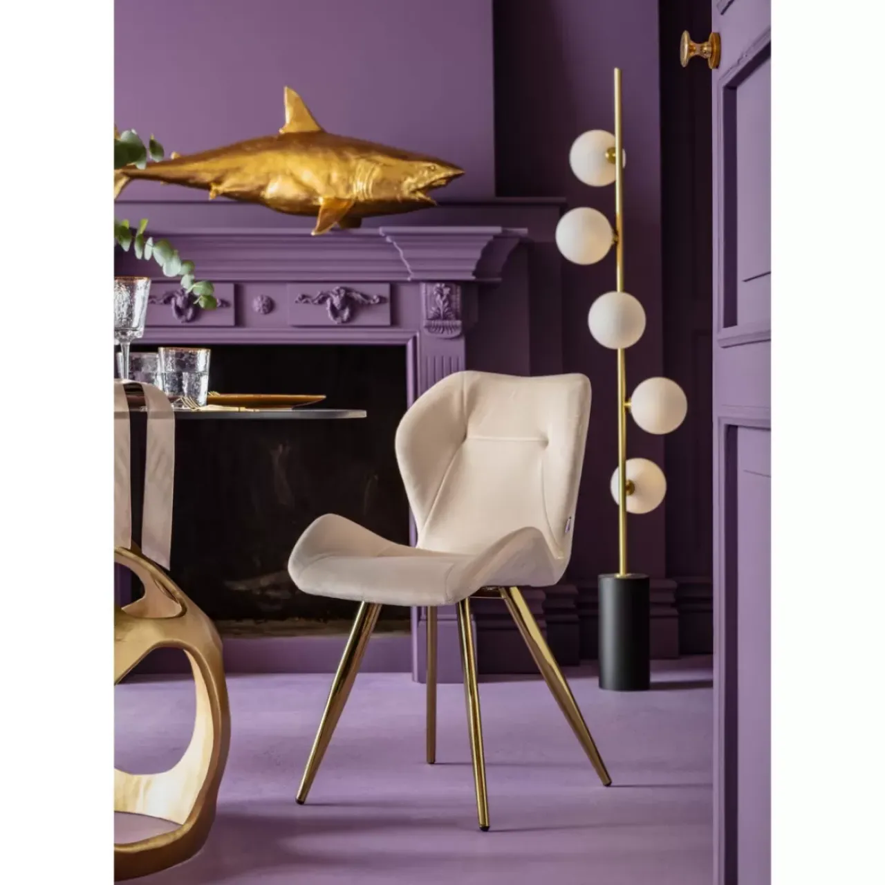 KARE Design Deko & Geschenkartikel-Deko Figur Shark Henry Gold 106Cm